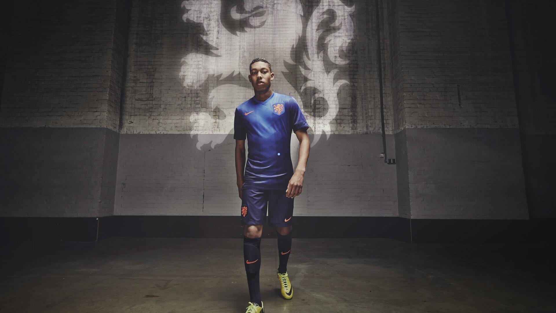 英超关键战役，狼队主场迎战布伦特福德，战术防守与内幕比分深度剖析