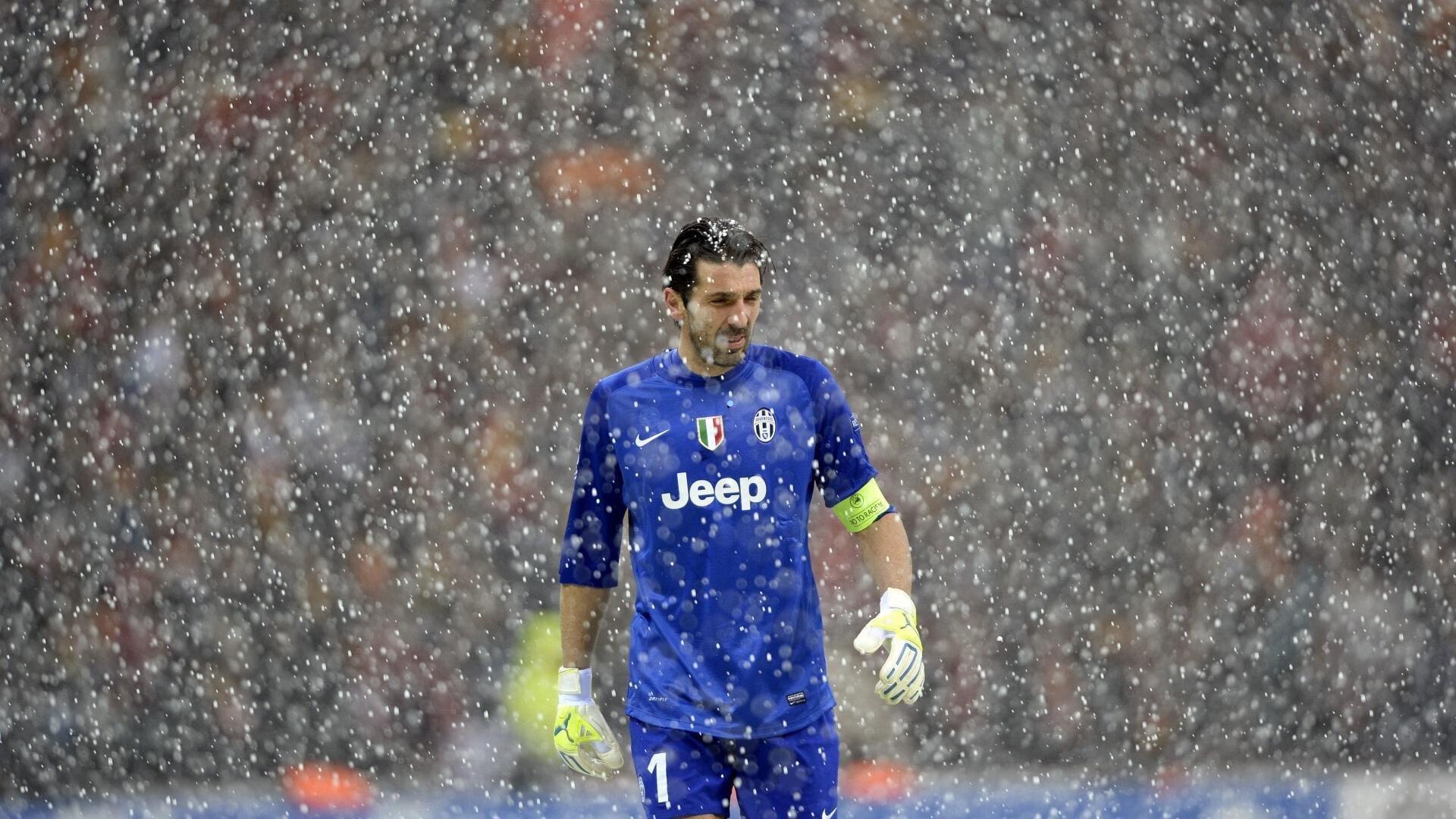 【爱游戏】赫内斯为卡尔争议言论辩护，年轻气盛可理解，小鲁梅尼格也曾有类似时刻